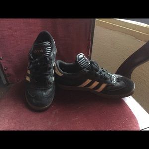 Adidas Samba size 5 (men’s) 6/6.5 womens